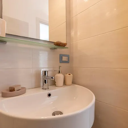Urban Nest At Leopolda & Fortezza Apartamento *